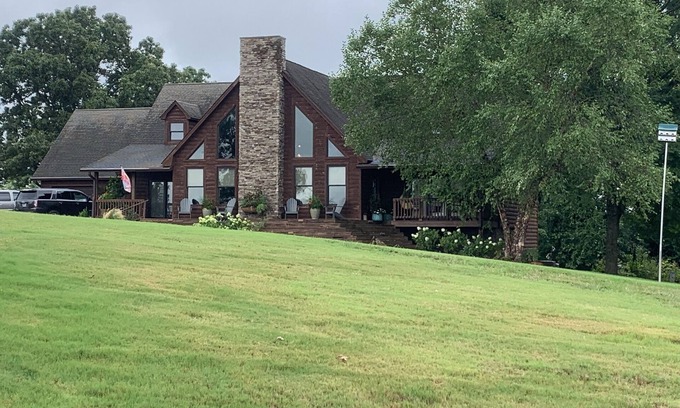 Springville House | Fabulous Lakeview home with stone fireplace located in Springville/Buchanan