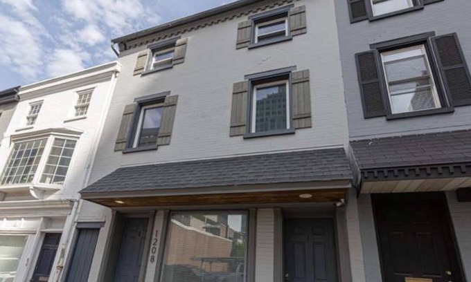 Downtown Wilmington House | FABULOUS Modern City Center - On-site Parking!