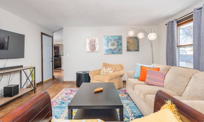 Appleton House | 𝑭𝒂𝒃𝒖𝒍𝒐𝒖𝒔 𝒐𝒏 𝑭𝒓𝒆𝒎𝒐𝒏𝒕 2 bedroom