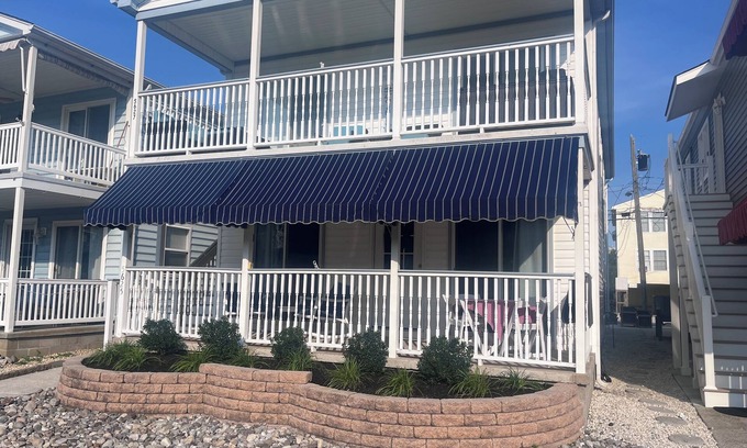 South End Condo | Fabulous pet friendly South End Family Rental