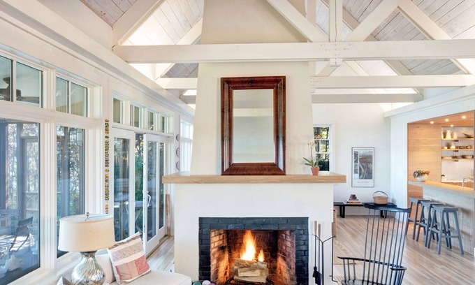 Tisbury House | Fabulous Waterfront house with Beach & Private Dock