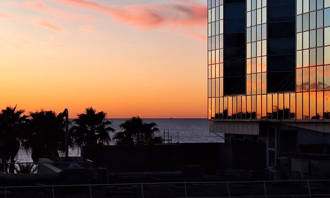 Les Baumettes Apartment | Facing sea and beaches, luxury apartment with large terrace.