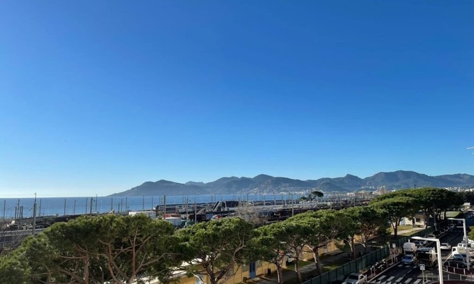 La Bocca Apartment | Facing the sea, comfortable apartment