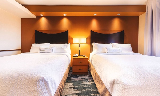Redding Hotel | Fairfield Inn & Suites by Marriott Redding