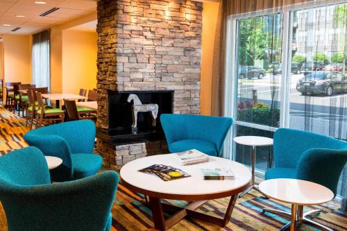 Sandy Springs Hotel | Fairfield Inn & Suites by Marriott Atlanta Perimeter Center