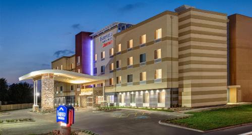 Fresno Hotel | Fairfield Inn & Suites by Marriott Fresno North/Shaw Avenue
