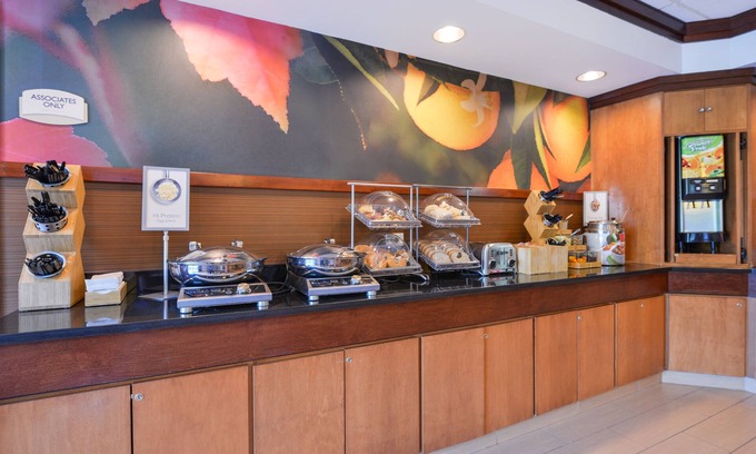 Nottingham Hotel | Fairfield Inn & Suites by Marriott White Marsh