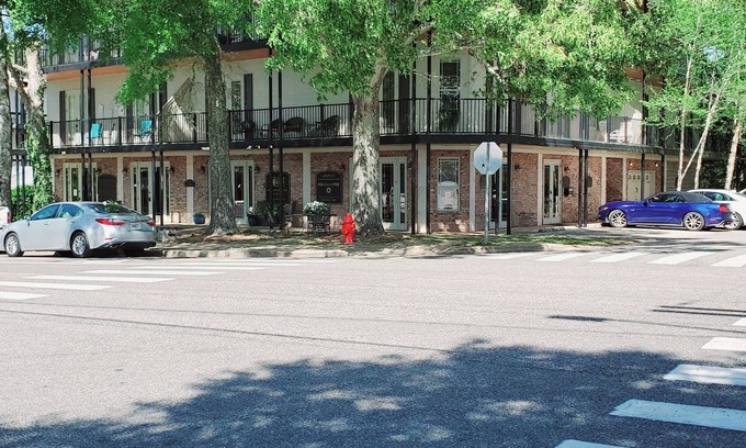 Fairhope Condo | Fairhope Dreams, Downtown Fairhope, AL- Condo, New Orleans Style Balcony WIFI