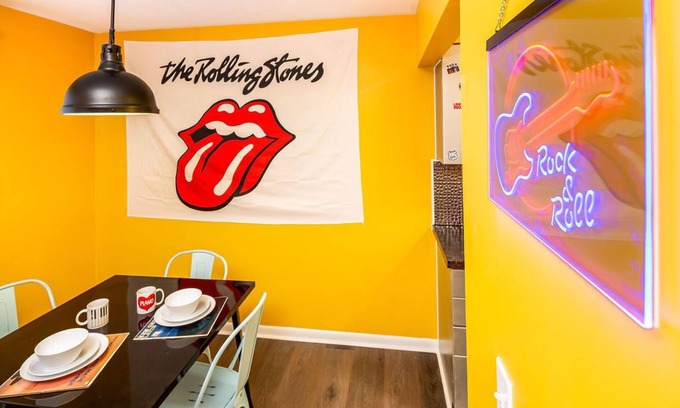 Lansing Apartment | FairLane #5| Gimme Shelter
