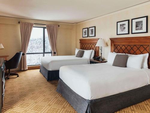Mont-Tremblant Pedestrian Village Hotel | Fairmont Tremblant