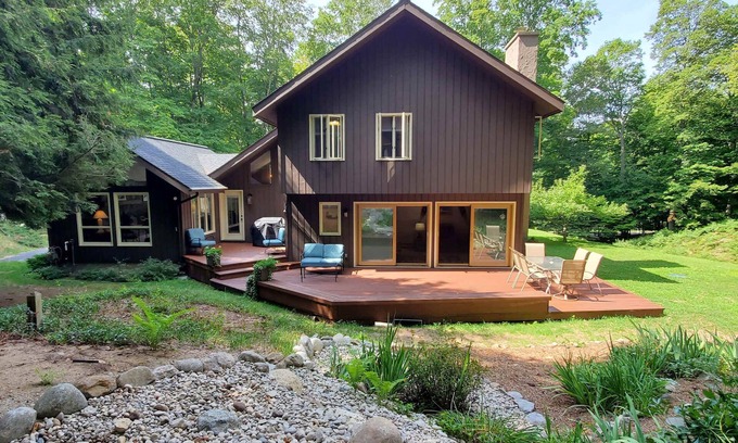 Beulah House | Fairway House Close to Crystal Lake Golf