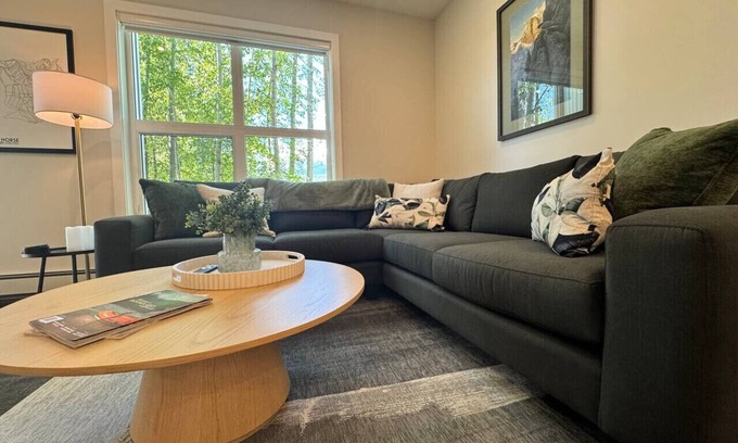 Golden Condo | Fairway to Heaven - DT Condo