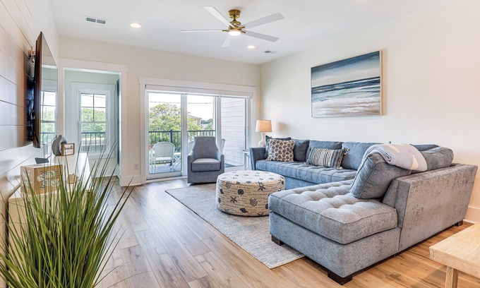 North Carolina Coast House | Fall Escape: Warm Kure Beach Days & Quiet Shores