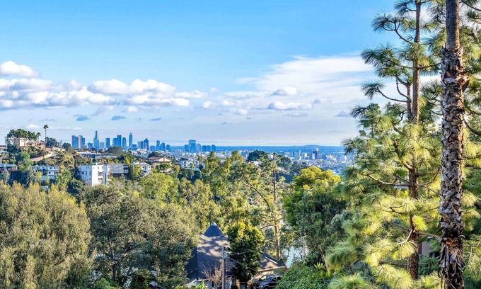 Hollywood Hills Apartment | Fall for This Sale - 25% Off