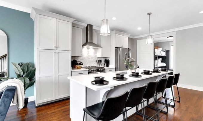 Eighth Avenue House | Fall game room, full kitchen, smart TVs near Gulch & 12 South