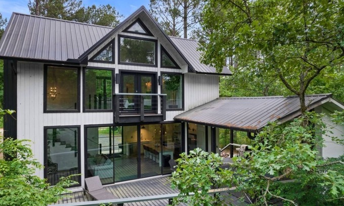 Broken Bow Other | Fall Hideaway - VailsBluff - Romantic Escape