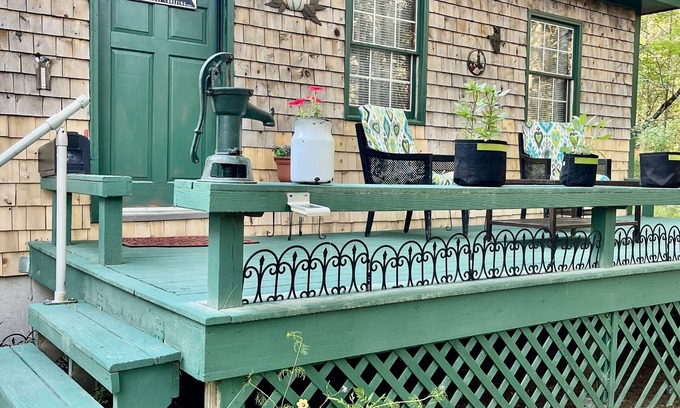 Lamoine Apartment | Fall season vacation rental near Acadia National Park and Downeast Scenic Byway