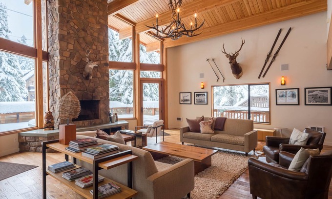 Government Camp Cabin | Fall Special Stay before 10/13 get the 3RD night FREE!