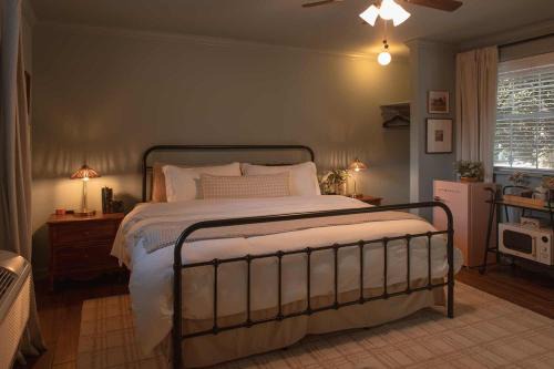 Lookout Mountain Bed & Breakfast | Falling Water Room on Lookout Mountain