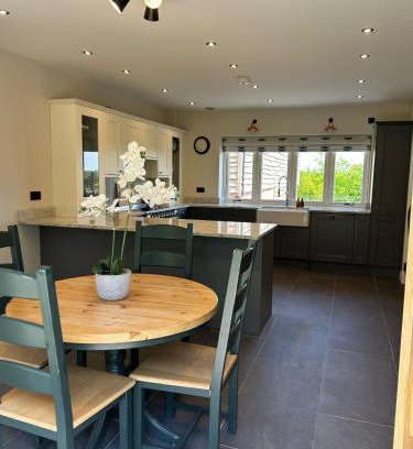 Earls Croome House | Fallow View - Luxury Countryside Cottage