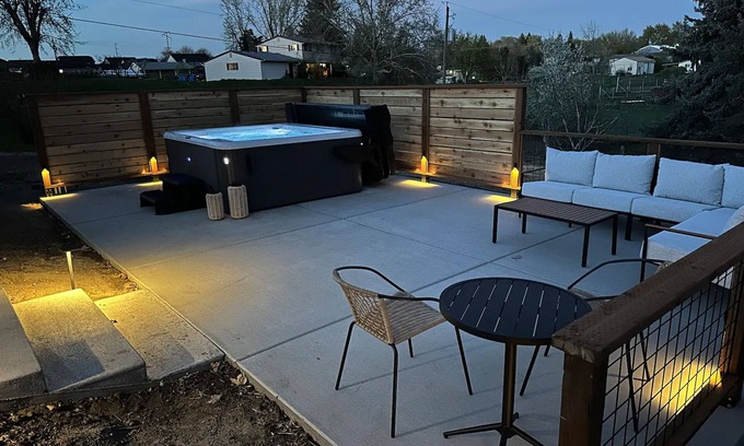 College Place House | Family and dog-friendly getaway with patio, firepit and private hot tub