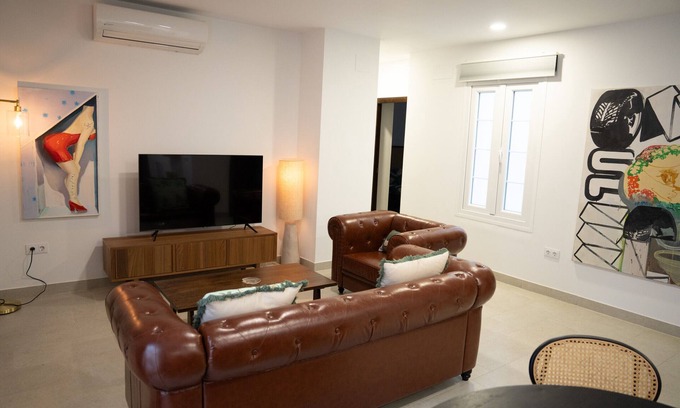 Jerez de la Frontera Old Town Apartment | Family Apartment in Jerez with Terrace and Close to Everything