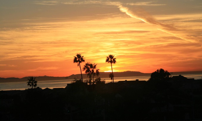 West Newport Apartment | Family Bungalow, walk to bch, eateries, quiet area. Need more space add 4403165