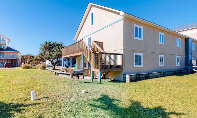Hatteras Condo | Family Condo w/Free WiFi, Central AC, Shared Pool, Private Washer/Dryer