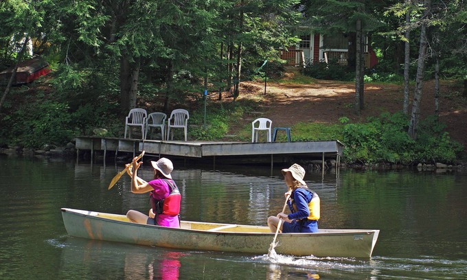 Bracebridge Cottage | Family cottage by river pet friendly sleeps 7, 3 waterfalls and hiking trails