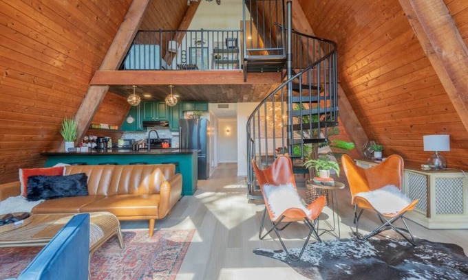 Guntersville Cabin | Family Fall Escape! A-Frame Cabin! Walk to Lake!