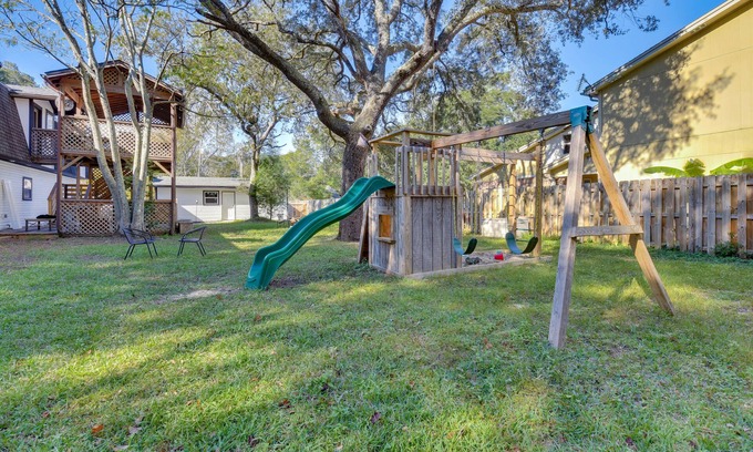 Wright House | Family-Friendly Duplex 6 Mi to Fort Walton Beach!