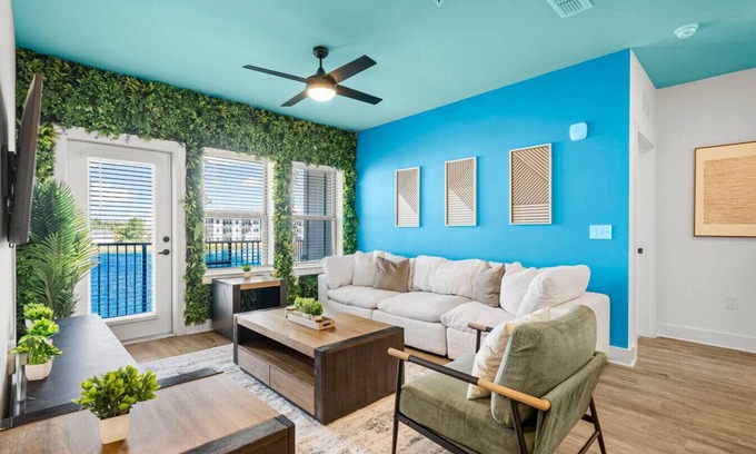 Upper Grand Lagoon Apartment | Family-Friendly Poolside Getaway 3BR near PCB