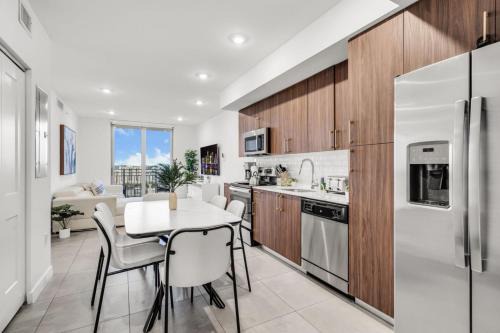 Overtown Apartment | Family-Friendly 3BR Near Downtown Miami With Parking