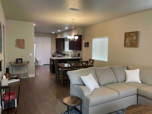 Flagstaff House | Family friendly 4-bdrm 3.5 bath w guest suite