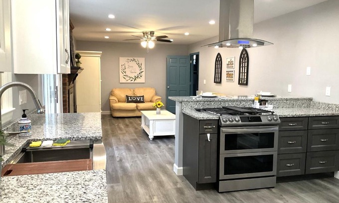 Greenville - Spartanburg House | Family-Friendly 4 bedroom home with game room.