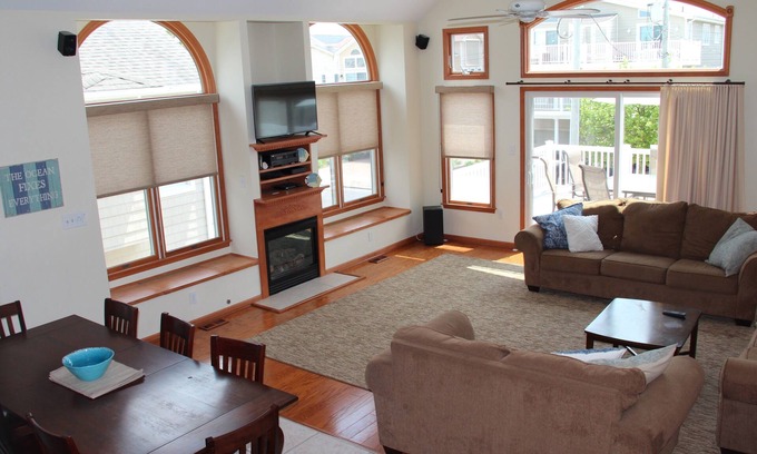 Sea Isle City House | Family-friendly 5bed/4bath home in SIC walking distance to beach and shops