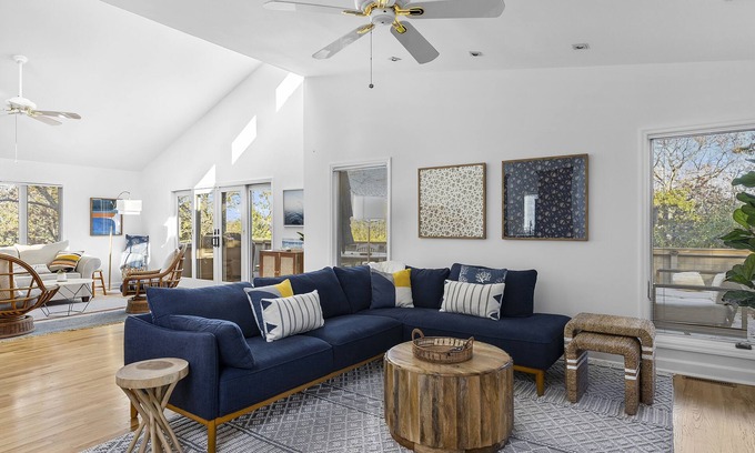 Culloden Shores House | Family Friendly Beach House, Walking distance to Private Beach