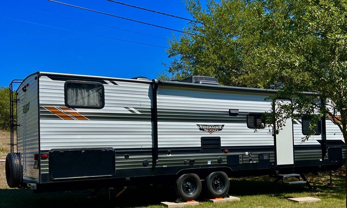 Far North Central House | Family friendly bunkhouse in great neighborhood