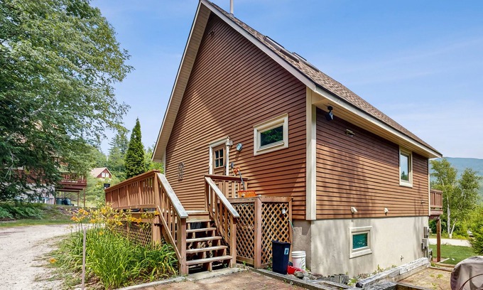 Intervale House | Family-friendly cabin w/private deck & washer/dryer, free WiFi, & full kitchen
