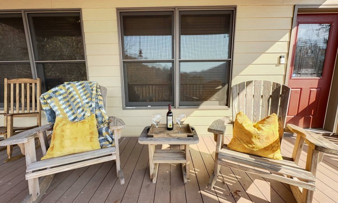 Hiawassee Cabin | Family Friendly cabin with Mountain views