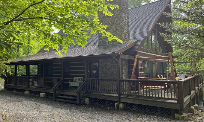 Boone House | Family friendly, conveniently located; minutes from Blowing Rock and Boone.