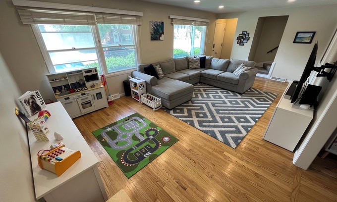 Shorewood House | Family Friendly Duplex