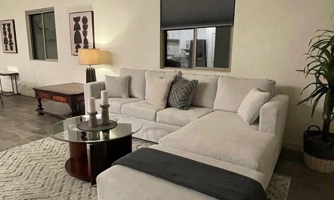 Paradise Valley Village House | Family Friendly Eco-Home, Desert Views and Barbecues!