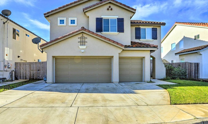 Callender House | Family-Friendly Guadalupe Home w/ Fenced Yard