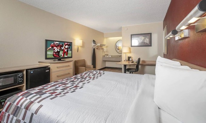 Bowmansville House | Family-friendly Hotel Near Downtown Buffalo! w/ Free Parking, Pets are Allowed!