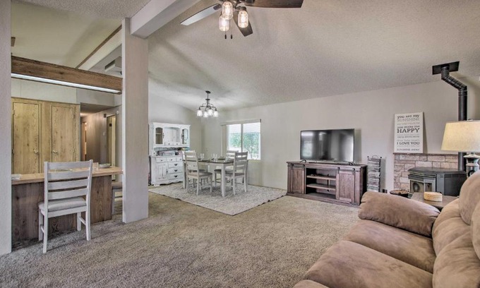 Wofford Heights House | Family-Friendly Home about 1 Mi to Kern River!