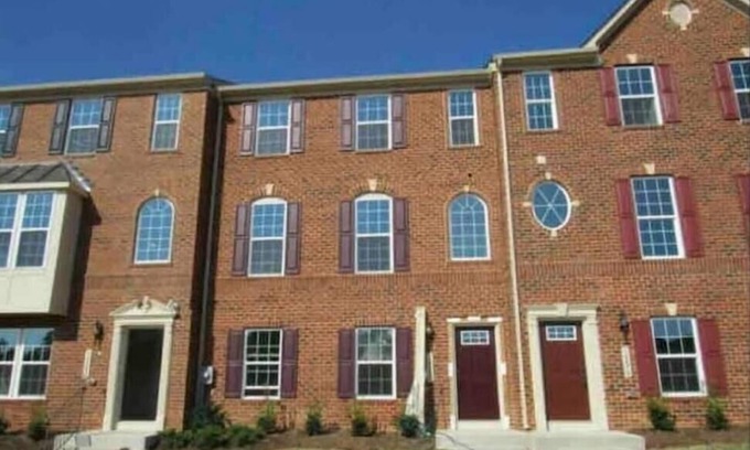 St. Charles House | Family Friendly Home near DC