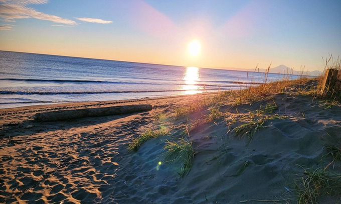 Kenai House | Family friendly home next to the beach!