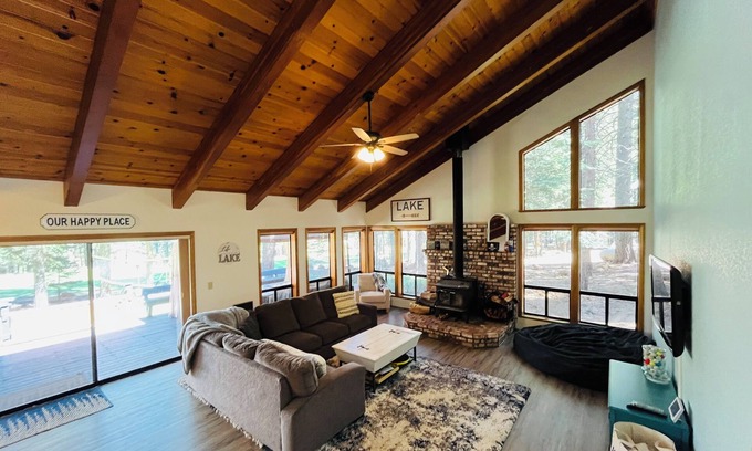 Lake Almanor West House | Family Friendly Home on the Golf Course in Lake Almanor West County Club