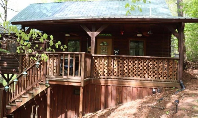 Butler Ski Chalet | Family friendly Leap Frog Lodge